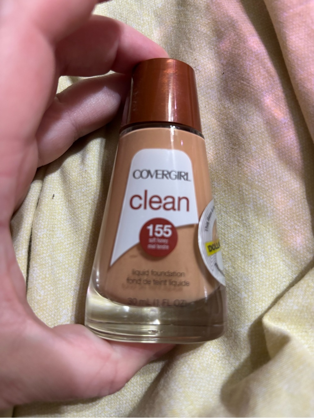 COVERGIRL Clean Liquid Foundation 155 Warm Tan with Copper Cap